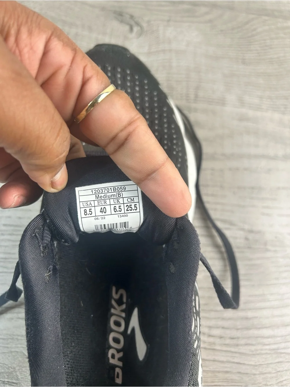 Brooks athletic running